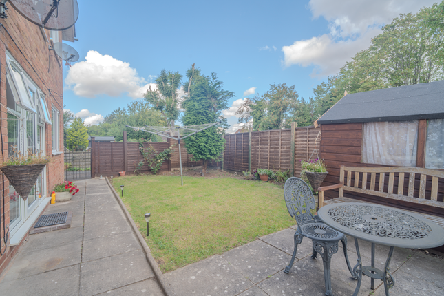 Prince Of Wales Lane, Birmingham B14 2 bed maisonette for sale