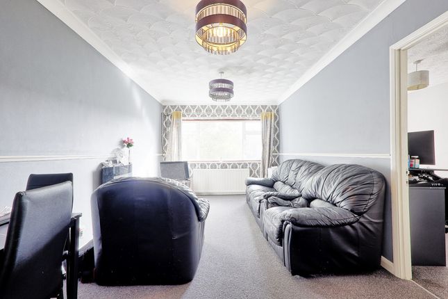 The Retreat, Grays, RM17 2 bed apartment for sale