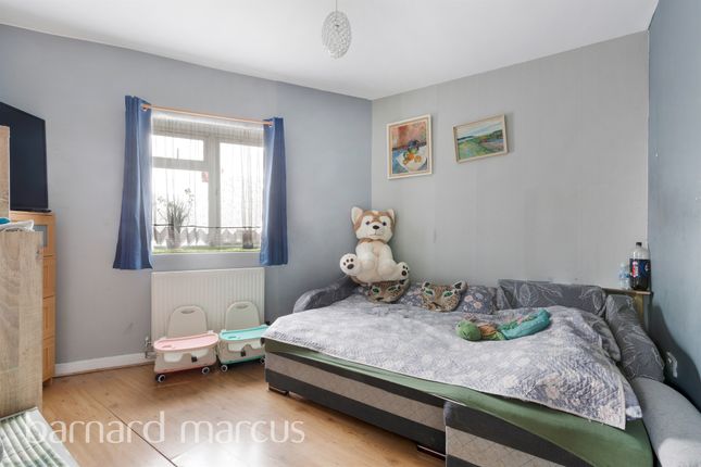 2 bedroom maisonette for sale