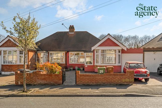 Gunners Grove, Chingford, E4 3 bed bungalow for sale