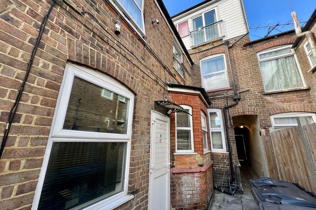 Buxton Road, Luton, Bedfordshire 8 bed house of multiple occupation for sale