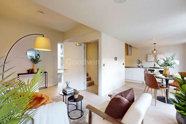 3 bed town house