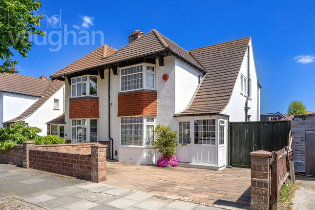 Derek Avenue, Hove, East Sussex, BN3 3 bed semi