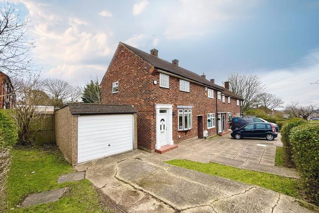 Petersfield Close, Harold Hill, Romford 3 bed end of terrace house for sale