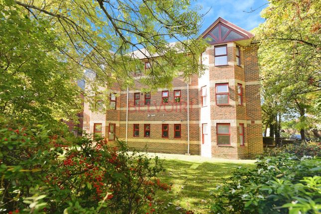 Hulse Road, Southampton SO15 2 bed flat for sale