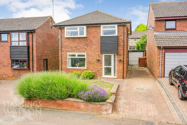 Medeswell Close, Brundall, Norwich 4 bed detached house for sale