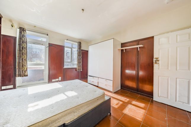 Beaconsfield Road, London 3 bed apartment for sale