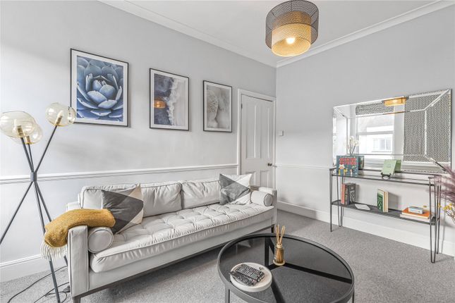 Colehill Lane, London, SW6 2 bed flat for sale