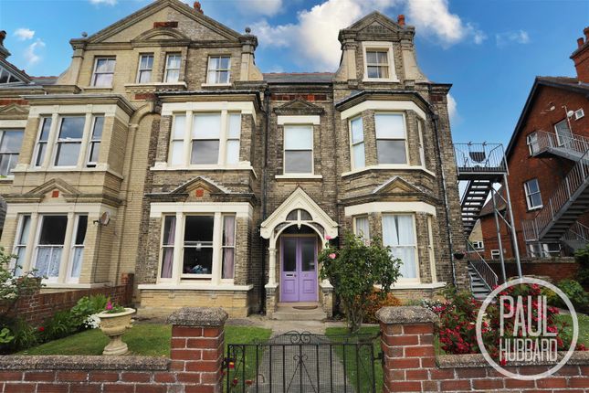 Kirkley Cliff Road, Kirkley, NR33 3 bed maisonette for sale