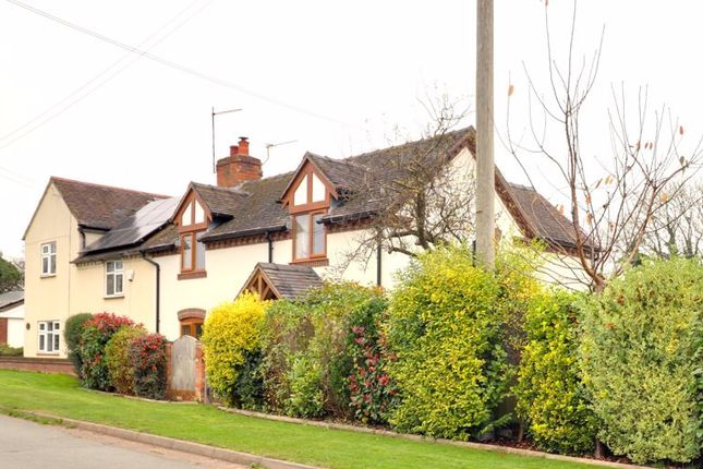 Warrant Road, Market Drayton TF9 3 bed cottage for sale