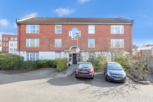 Mapeshill Place, Willesden Green, NW2... 2 bed flat for sale