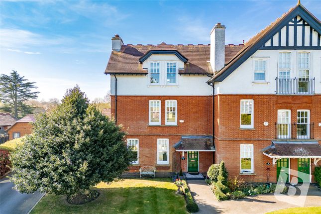 Great Stony Park, Ongar, Essex, CM5 3 bed end of terrace house for sale