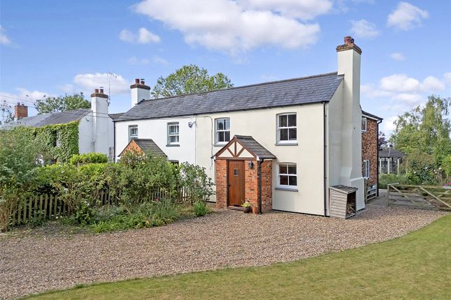 Cooksmill Green, Chelmsford, Essex, CM1 2 bed semi