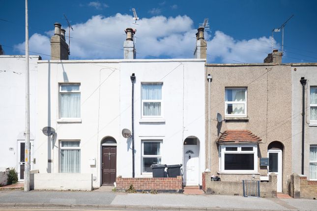 Boundary Road, Ramsgate, Kent, CT11 2 bed terraced house for sale