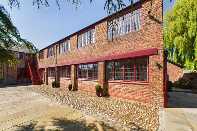 Park Lane, Pulford, Chester 3 bed barn conversion for sale