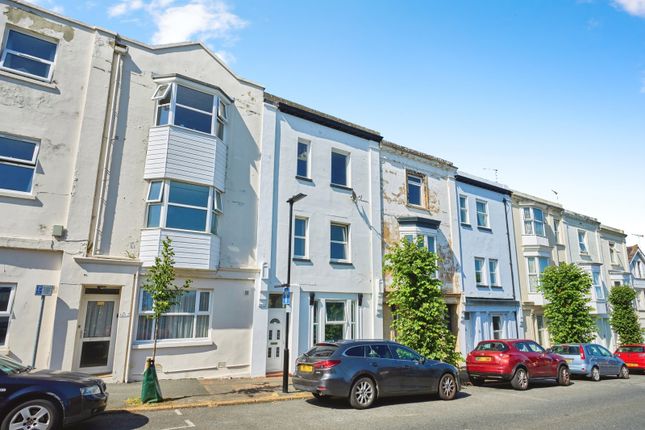 5 bedroom terraced house for sale