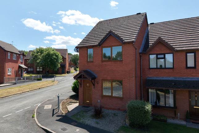 2 bedroom semi-detached house for sale