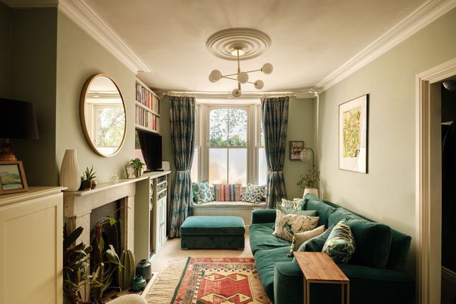 Harrow Road, London E11 2 bed terraced house for sale
