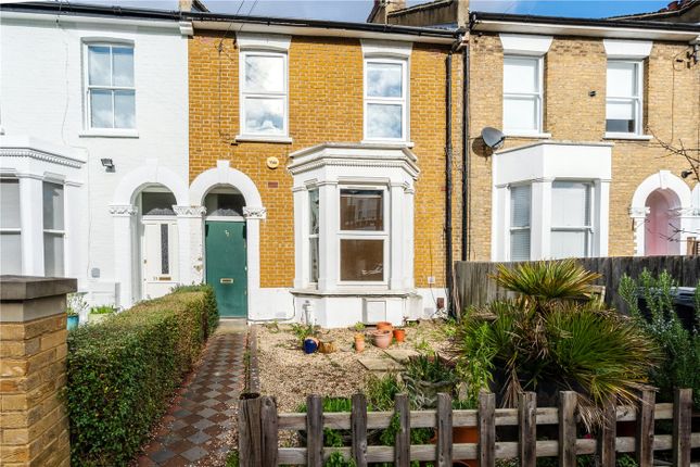 Hinton Road, London, SE24 1 bed apartment for sale