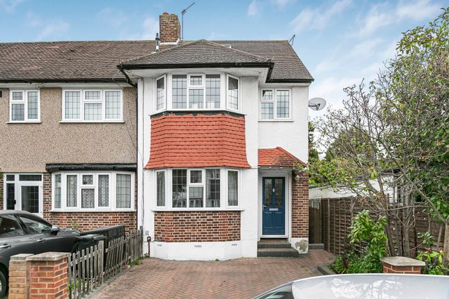 Wiltshire Gardens, Twickenham, TW2 4 bed end of terrace house for sale
