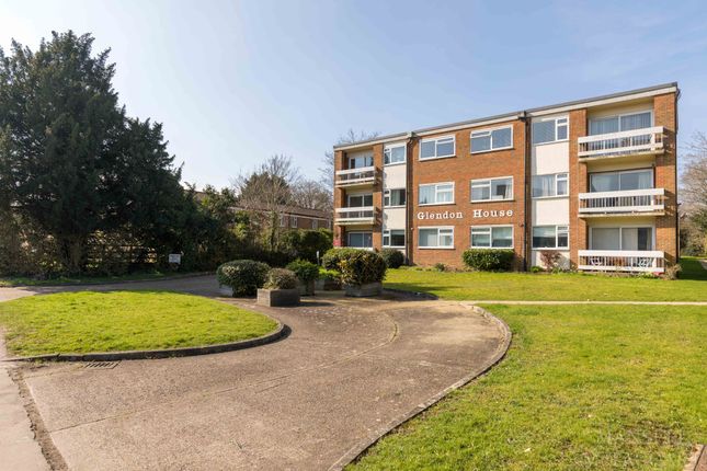 Brighton Road, Crawley RH10 2 bed apartment for sale