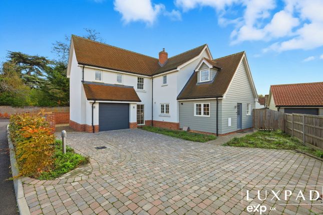 Priory Meadows, Hadleigh IP7 4 bed detached house for sale