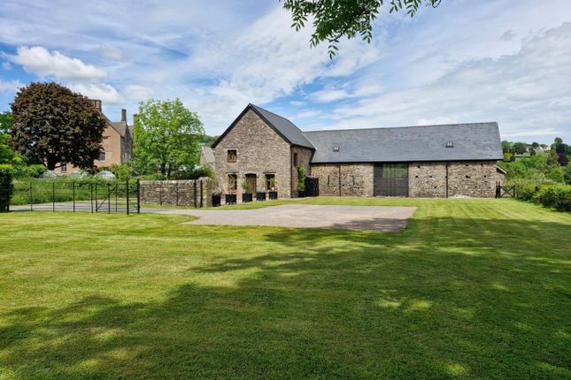 Brecon, LD3 4 bed detached house for sale