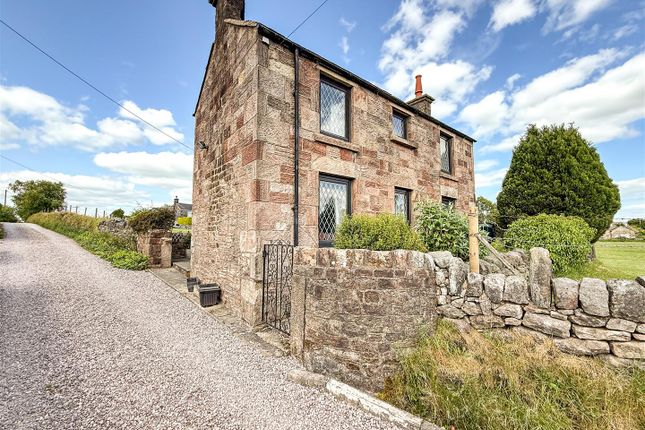 2 bedroom detached house for sale