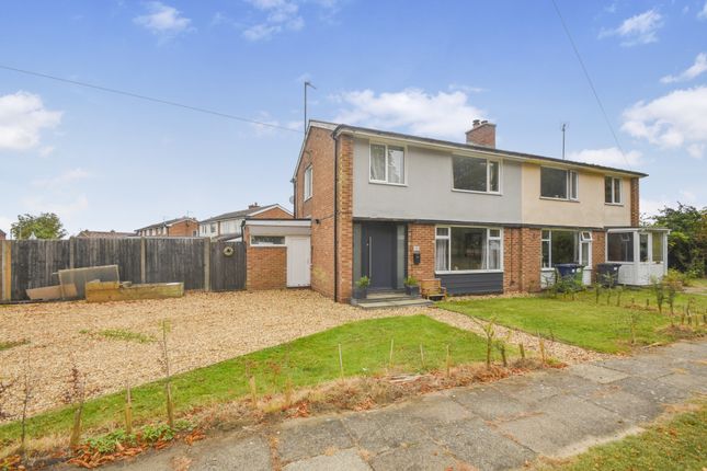 3 bedroom semi-detached house for sale