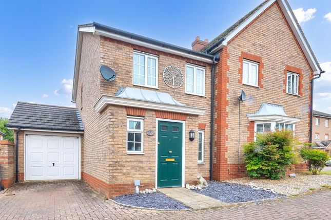 2 bedroom semi-detached house for sale