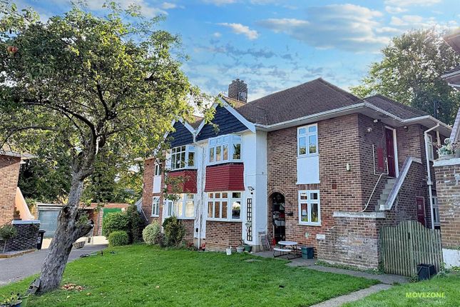 Madison Gardens, Bromley 3 bed maisonette for sale