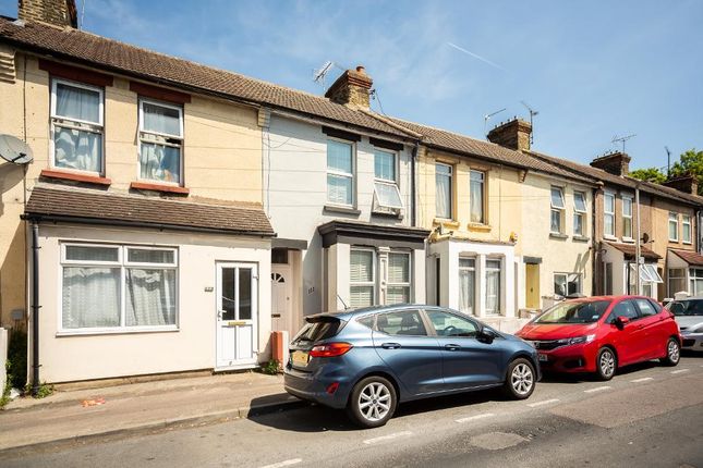 6 bed terraced house