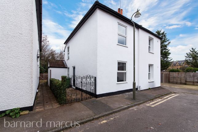 2 bedroom semi-detached house for sale