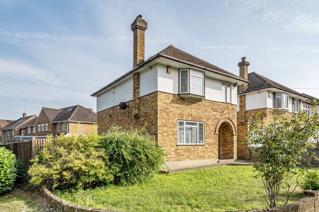 Wentworth Drive, Pinner 3 bed detached house for sale