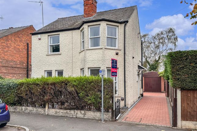 Lime Grove, Newark 3 bed detached house for sale