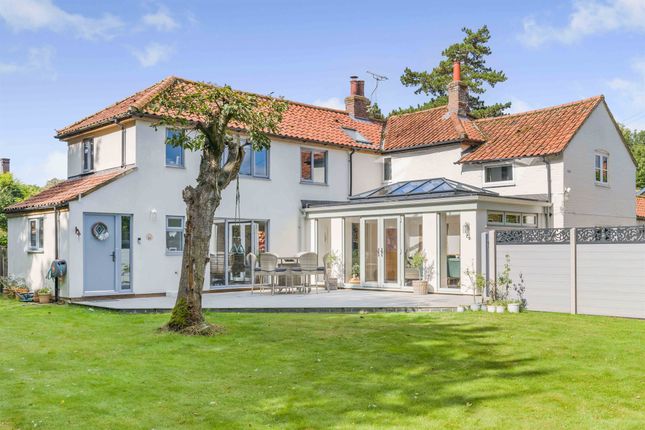 6 bedroom detached house for sale