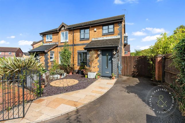 3 bedroom semi-detached house for sale
