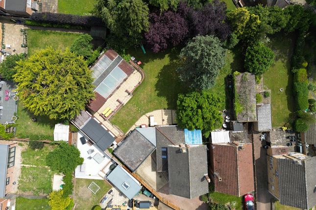 3 bed detached house