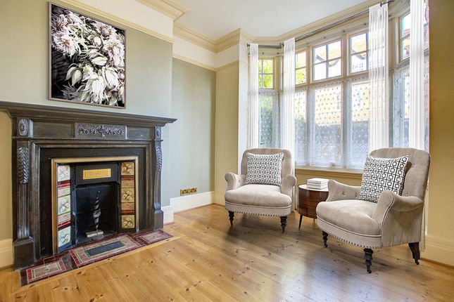 5 bedroom semi-detached house for sale
