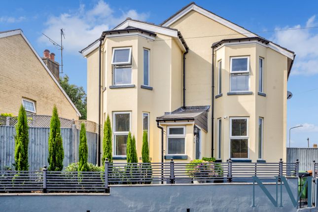 Tunbridge Wells TN4 2 bed end of terrace house for sale