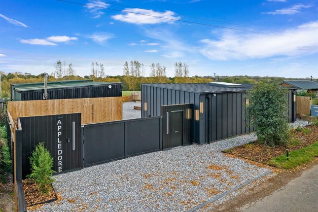 Lady Lane, Earlswood 3 bed barn conversion for sale