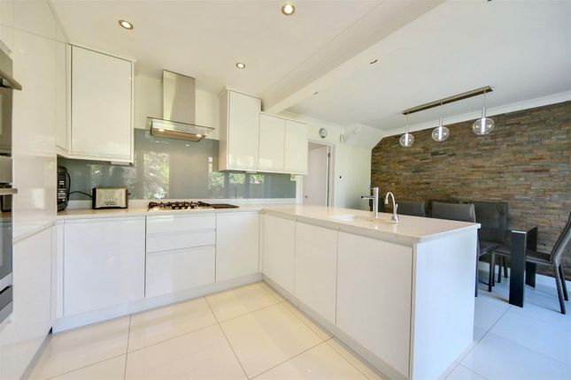 Wayside, Shenley 3 bed detached house for sale