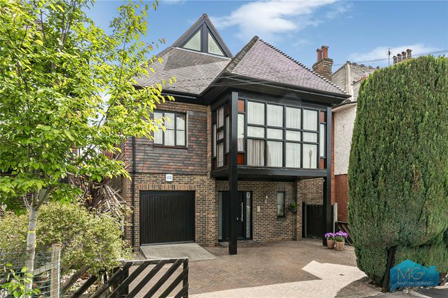 Holly Park Gardens, London, N3 4 bed detached house for sale