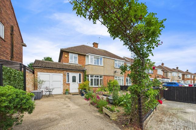Raymond Road, Langley, Berkshire, SL3 3 bed semi