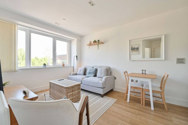Pinnacle House, Hemel Hempstead... 1 bed flat for sale