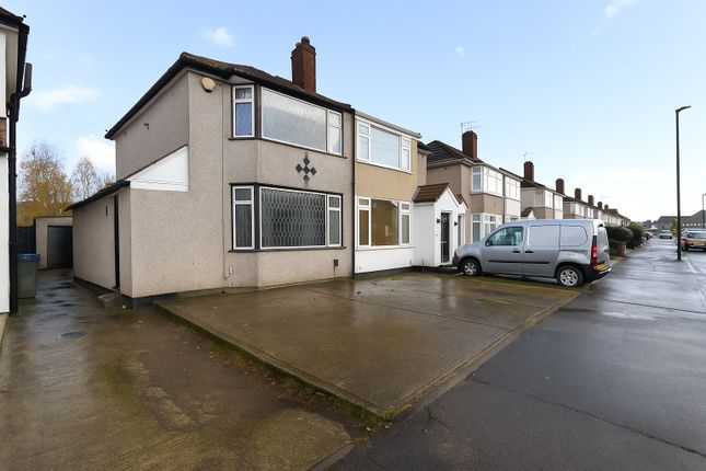 St. Audrey Avenue, Bexleyheath, DA7 2 bed semi