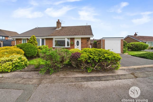 Rushes Farm Close, Oswaldtwistle, BB5 2 bed semi