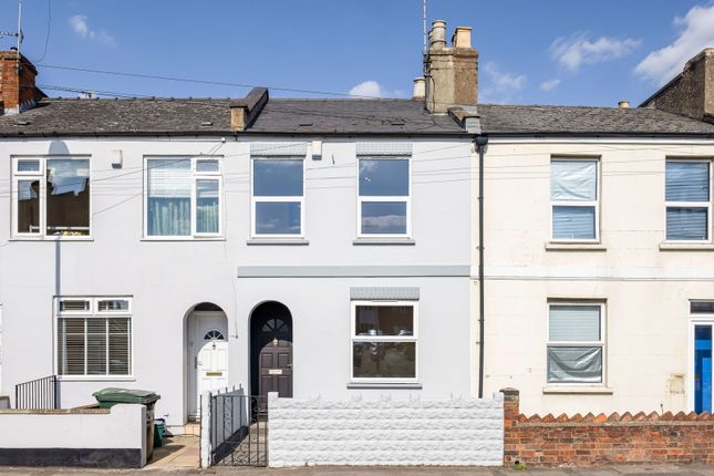 Swindon Road, Town Centre... 3 bed terraced house for sale