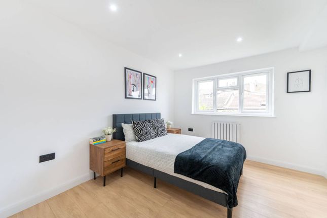 Raneleagh Road, Harlesden, London, NW10 2 bed flat for sale