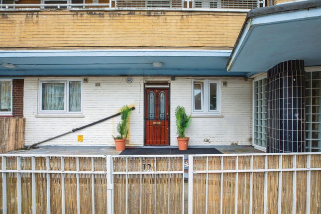 2 bedroom ground floor flat for sale